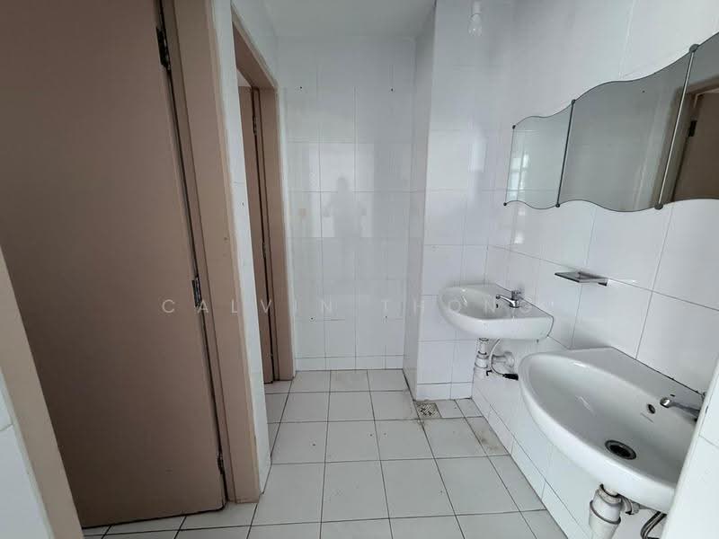 Office for Rent in Ara Damansara (Selangor) - Calvin Thong - Bathroom - PropertyGuru.com.my