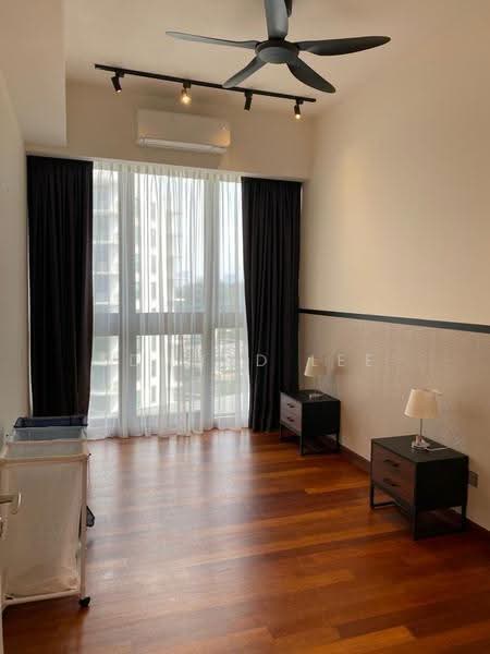 Kediaman Servis untuk Dijual di Senada Residence @ KLGCC Resort - Edmund Lee - Bedroom - PropertyGuru.com.my