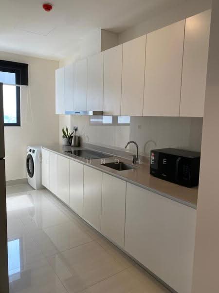 Kediaman Servis untuk Dijual di Senada Residence @ KLGCC Resort - Edmund Lee - Kitchen - PropertyGuru.com.my
