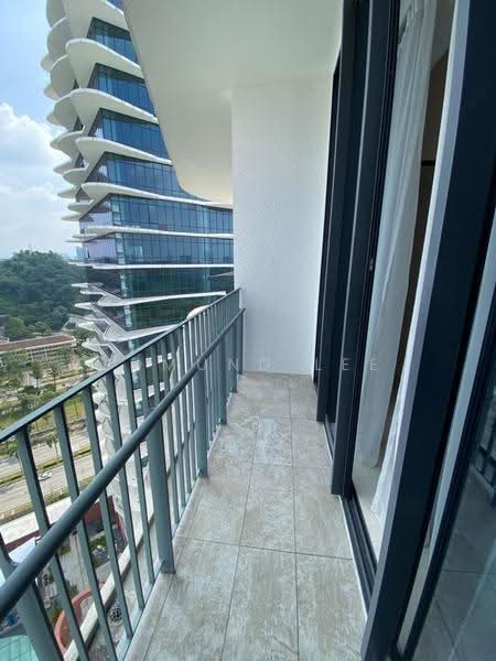 Kediaman Servis untuk Dijual di Senada Residence @ KLGCC Resort - Edmund Lee - Balcony - PropertyGuru.com.my