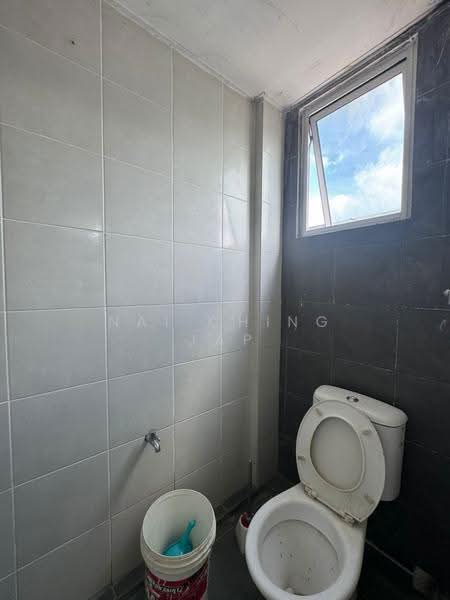 Shop for Sale in Kuching (Sarawak) - Nai Ching Jap - Bathroom - PropertyGuru.com.my