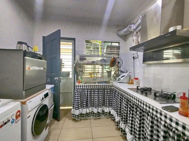 Rumah Teres 2-Tingkat untuk Dijual di Cybersouth (Dengkil) - Azira Ahmad - Kitchen - PropertyGuru.com.my