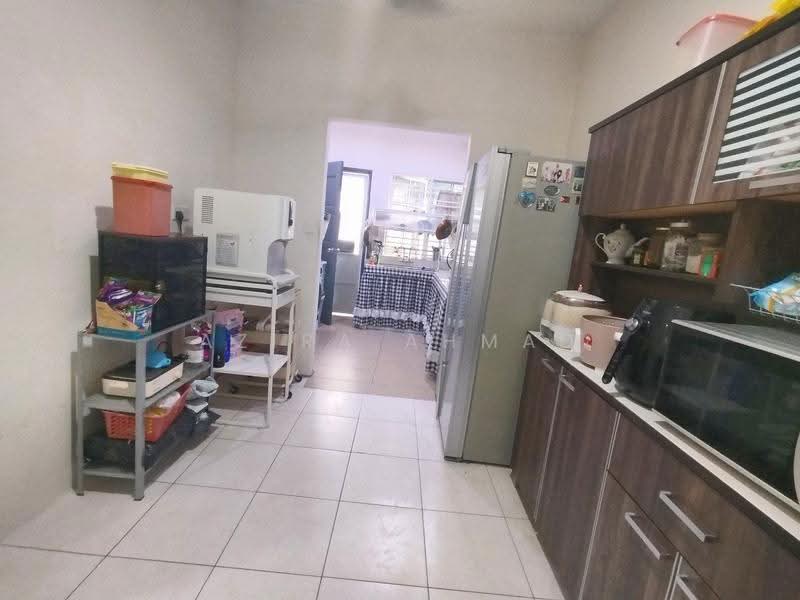 Rumah Teres 2-Tingkat untuk Dijual di Cybersouth (Dengkil) - Azira Ahmad - Kitchen - PropertyGuru.com.my