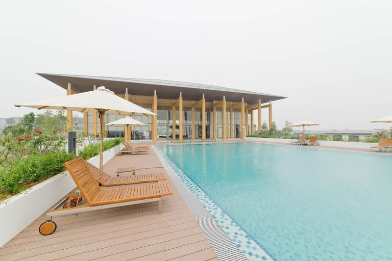 Semi-Detached House for Sale in Setia Alam (Selangor) - Clement Yew - Pool - PropertyGuru.com.my