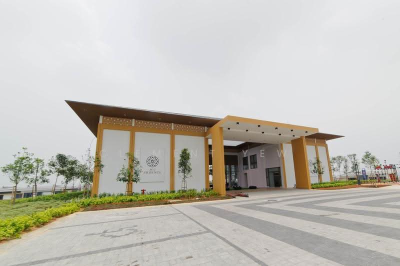 Semi-Detached House for Sale in Setia Alam (Selangor) - Clement Yew - Exterior - PropertyGuru.com.my
