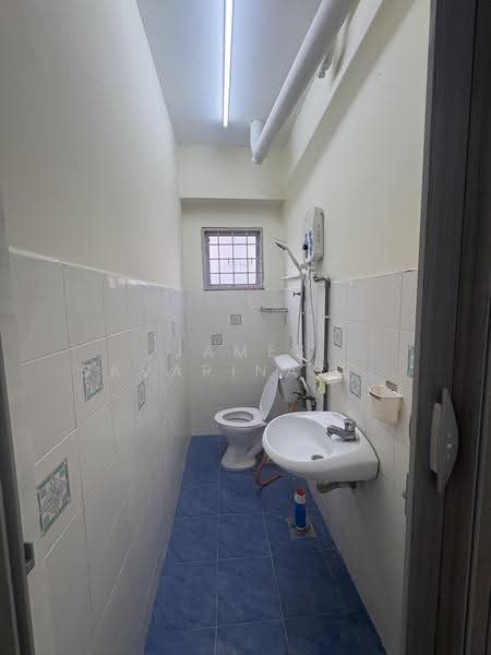 Pangsapuri untuk Disewa di Taman Cheras Awana Apartment - James Savarinathan - Bathroom - PropertyGuru.com.my