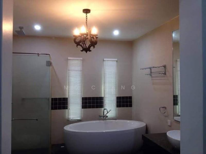 Rumah Berkembar untuk Dijual di Taman Green Lane (Jelutong) - Ms Chang - Bathroom - PropertyGuru.com.my