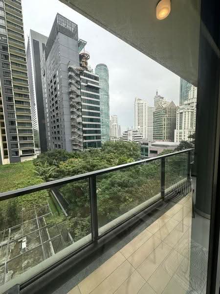 Kediaman Servis untuk Dijual di St Mary Residences - Aiki Wong - Balcony - PropertyGuru.com.my