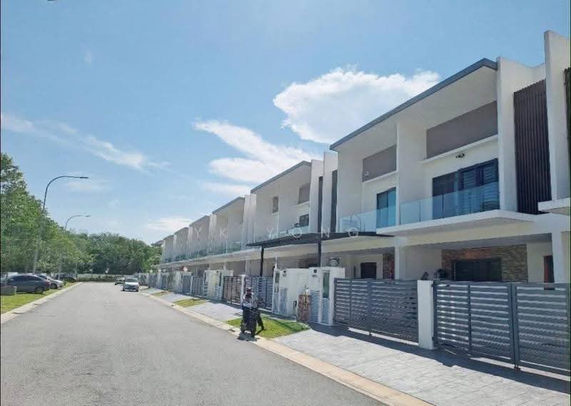 Rumah Teres untuk Dijual di Kajang (Selangor) - Yk Yong - Exterior - PropertyGuru.com.my