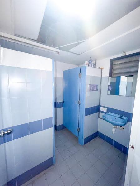 Pejabat untuk Disewa di Petaling Jaya (Selangor) - KC Ng - Bathroom - PropertyGuru.com.my