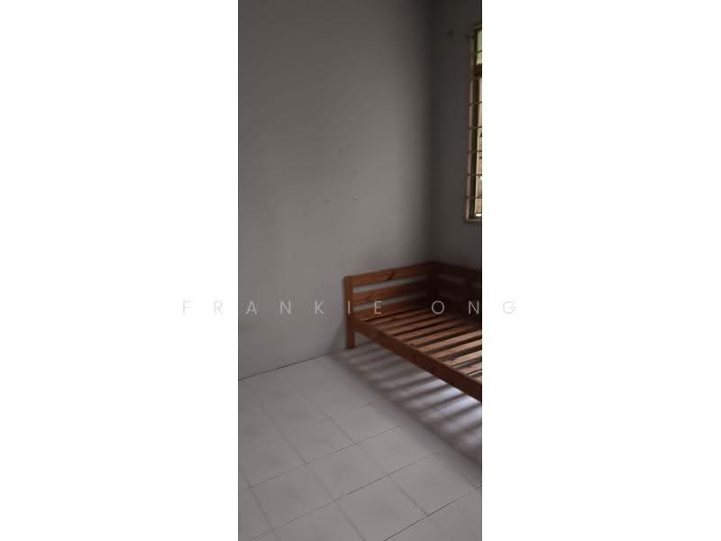 Pangsapuri untuk Dijual di Megaria Lili Apartment - Frankie Ong - Bedroom - PropertyGuru.com.my