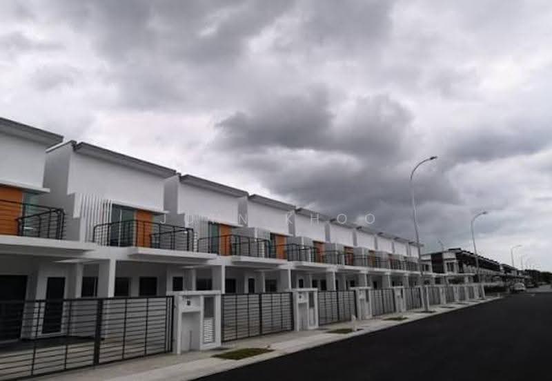 2-storey Terraced House for Sale in Taman Bakti YNS (Labu) - John Khoo - Exterior - PropertyGuru.com.my