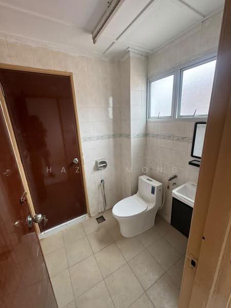 2-storey Terraced House for Sale in Bandar Puchong Utama (Puchong) - Hazel Mong - Bathroom - PropertyGuru.com.my