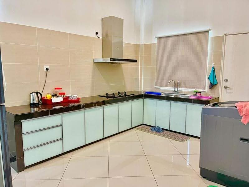 Kediaman Servis untuk Disewa di Atlantis Residences (Pangsapuri Atlantis Kota Syahbandar) - Cherry . - Kitchen - PropertyGuru.com.my