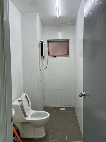 Kondominium untuk Disewa di Mahkota Garden - Geoff Lim - Bathroom - PropertyGuru.com.my