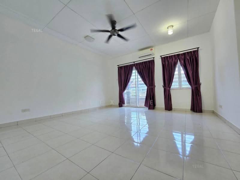 Rumah Teres untuk Dijual di Bandar Puteri Klang (Klang) - Alex Lee - Living Room - PropertyGuru.com.my