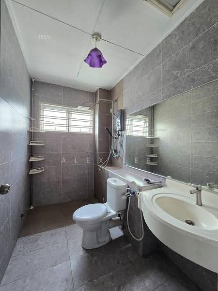 Rumah Teres untuk Dijual di Bandar Puteri Klang (Klang) - Alex Lee - Bathroom - PropertyGuru.com.my