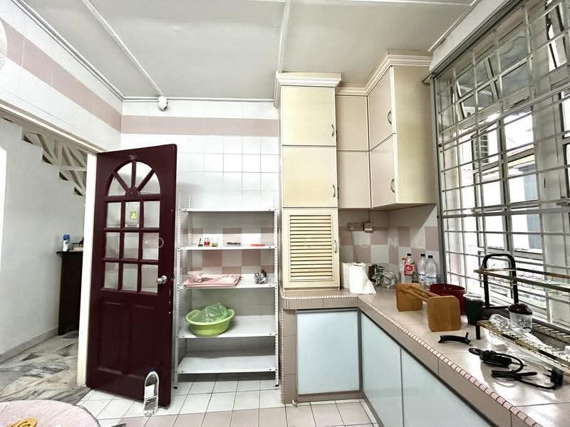 Bungalow House for Sale in Taman Bukit Jed (Seremban) - Connie Chong - Kitchen - PropertyGuru.com.my
