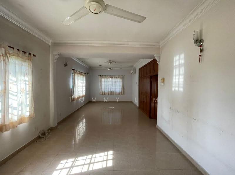 Semi-Detached House for Sale in Bukit Rahman Putra (Sungai Buloh) - Tommy Lim - Living Room - PropertyGuru.com.my