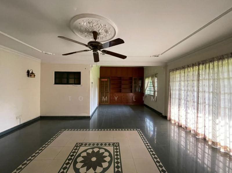 Semi-Detached House for Sale in Bukit Rahman Putra (Sungai Buloh) - Tommy Lim - Living Room - PropertyGuru.com.my