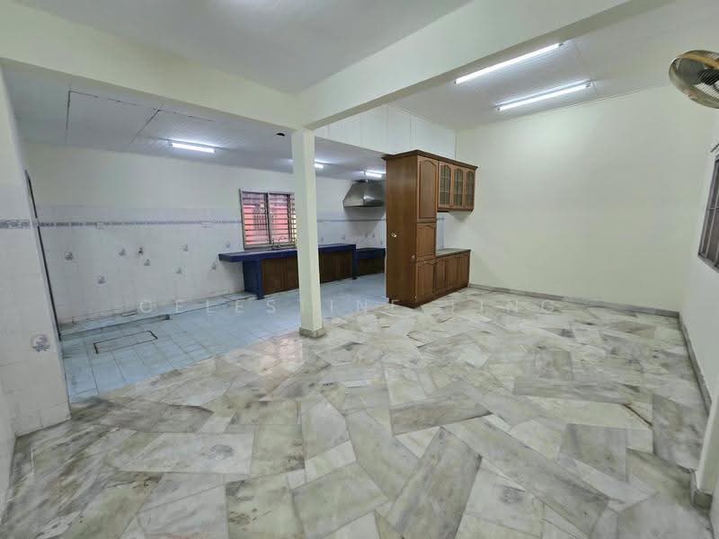 2-storey Terraced House for Sale in Taman Jasmin (Kajang) - Celestine Ting - Kitchen - PropertyGuru.com.my