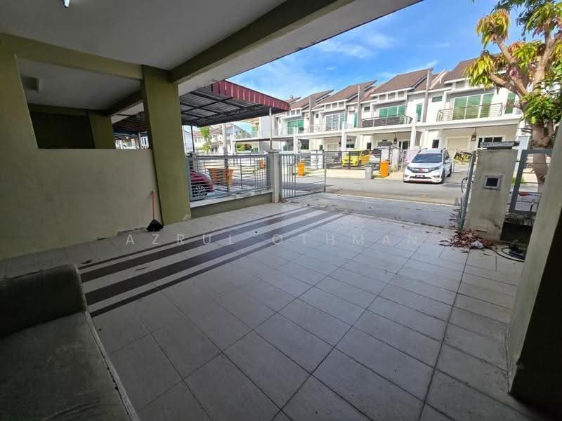 Rumah Teres 1-Tingkat untuk Dijual di Bandar Sri Sendayan (Negeri Sembilan) - Azrul Othman - Exterior - PropertyGuru.com.my