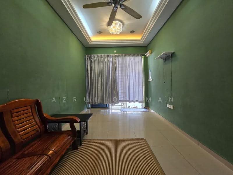 Rumah Teres 1-Tingkat untuk Dijual di Bandar Sri Sendayan (Negeri Sembilan) - Azrul Othman - Living Room - PropertyGuru.com.my
