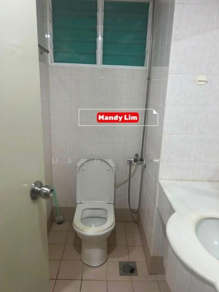 Condominium for Rent at Mutiara Villa Condominium - Mandy Lim - Bathroom - PropertyGuru.com.my