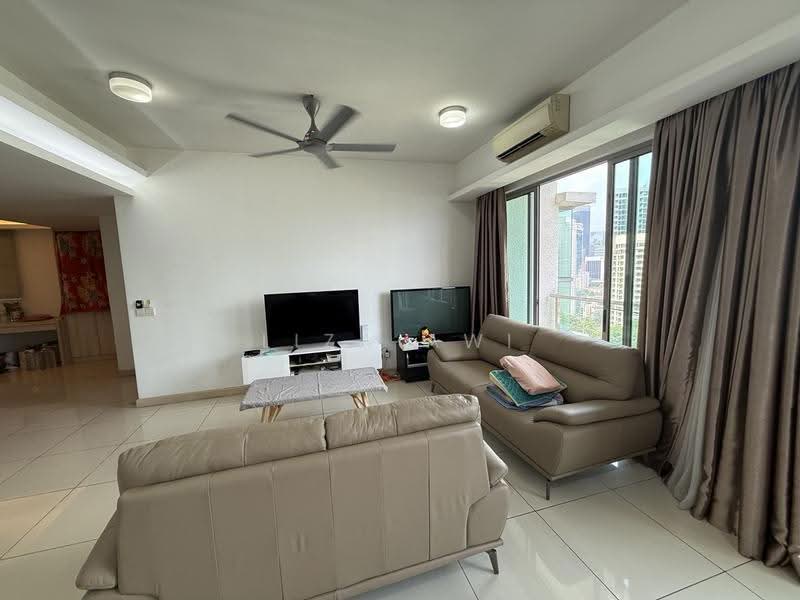 Kediaman Servis untuk Dijual di Suasana Bukit Ceylon / Raja Chulan Residences - Liza Awi - Living Room - PropertyGuru.com.my