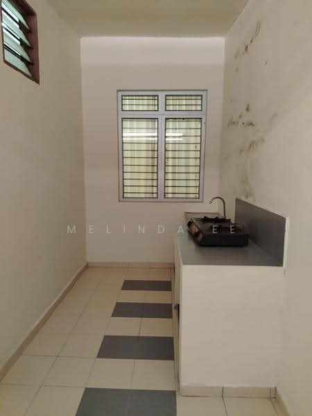 Rumah Teres 2-Tingkat untuk Dijual di Taman Setia Indah (Tebrau) - Melinda Ee - Kitchen - PropertyGuru.com.my