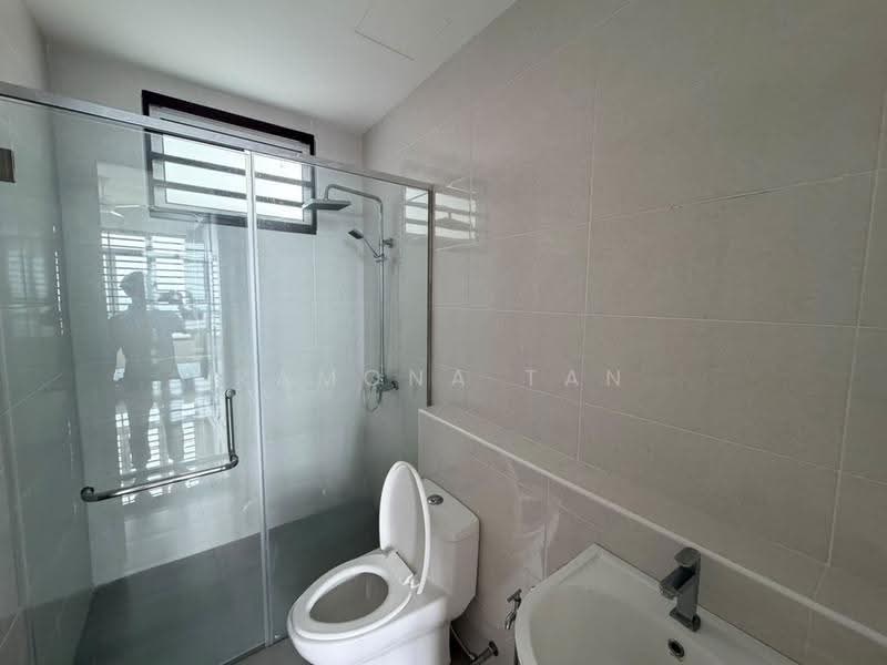 Kediaman Servis untuk Disewa di Parkland Residence - Ramona Tan - Bathroom - PropertyGuru.com.my