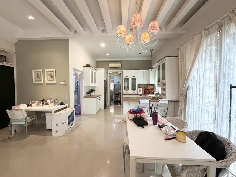 Rumah Berkembar untuk Dijual di Bandar Sungai Long (Selangor) - Chris Lim Pek Yean - Study - PropertyGuru.com.my