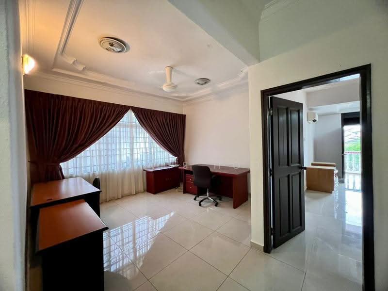 Rumah Berkembar untuk Dijual di Taman Johor Jaya (Johor Bahru) - Bevis Hoo - PropertyGuru.com.my