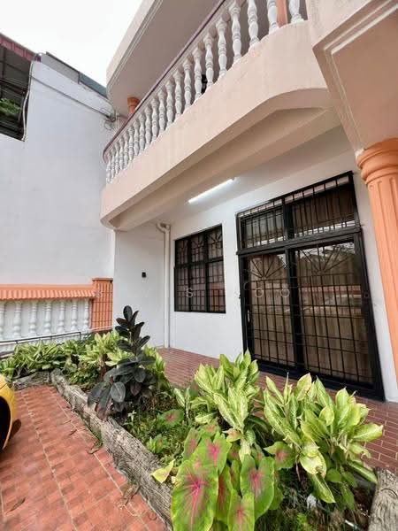 Rumah Berkembar untuk Dijual di Taman Johor Jaya (Johor Bahru) - Bevis Hoo - PropertyGuru.com.my