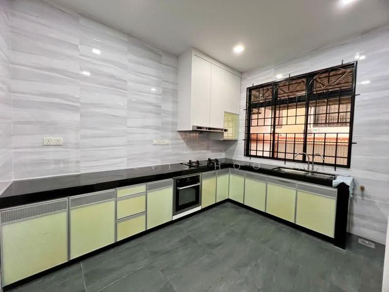 Rumah Berkembar untuk Dijual di Taman Johor Jaya (Johor Bahru) - Bevis Hoo - PropertyGuru.com.my