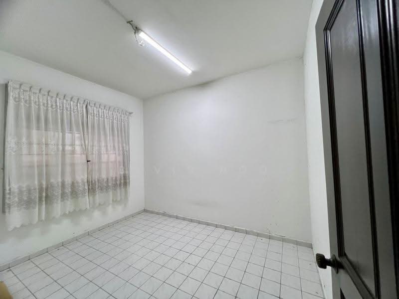 Rumah Berkembar untuk Dijual di Taman Johor Jaya (Johor Bahru) - Bevis Hoo - PropertyGuru.com.my