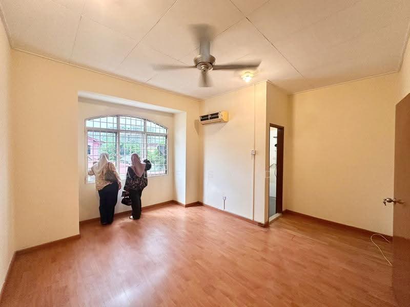 Rumah Teres untuk Dijual di Sentul (Kuala Lumpur) - Alif Saad - Living Room - PropertyGuru.com.my