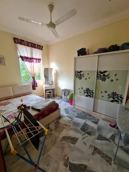 Semi-Detached House for Sale in Taman Flora (Port Dickson) - Azrul Othman - Bedroom - PropertyGuru.com.my