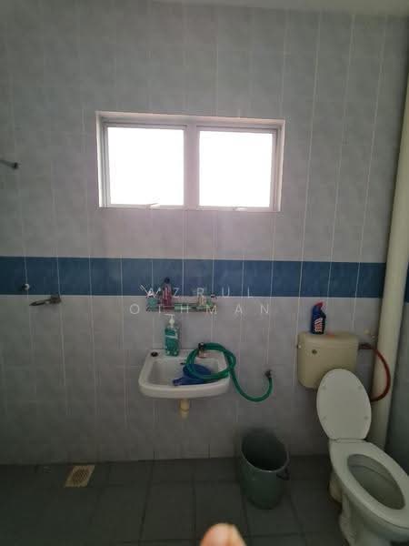 Semi-Detached House for Sale in Taman Flora (Port Dickson) - Azrul Othman - Bathroom - PropertyGuru.com.my