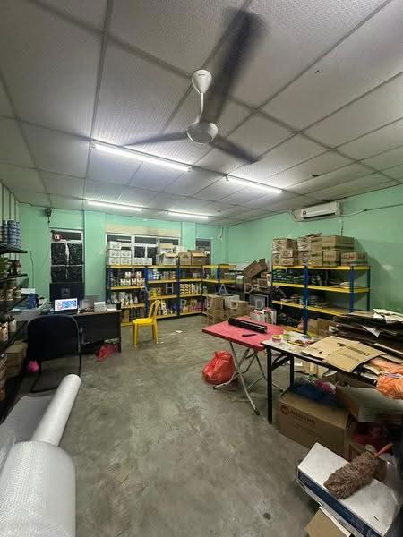 Shop / Office untuk Dijual di Bandar Baru Uda (Tampoi) - Ahmad Fakhruddin - Interior - PropertyGuru.com.my