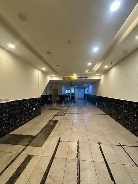 Shop / Office untuk Dijual di Bandar Baru Uda (Tampoi) - Ahmad Fakhruddin - Interior - PropertyGuru.com.my