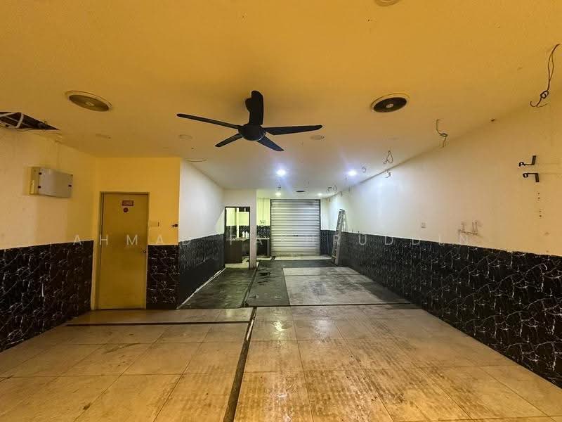 Shop / Office untuk Dijual di Bandar Baru Uda (Tampoi) - Ahmad Fakhruddin - Interior - PropertyGuru.com.my