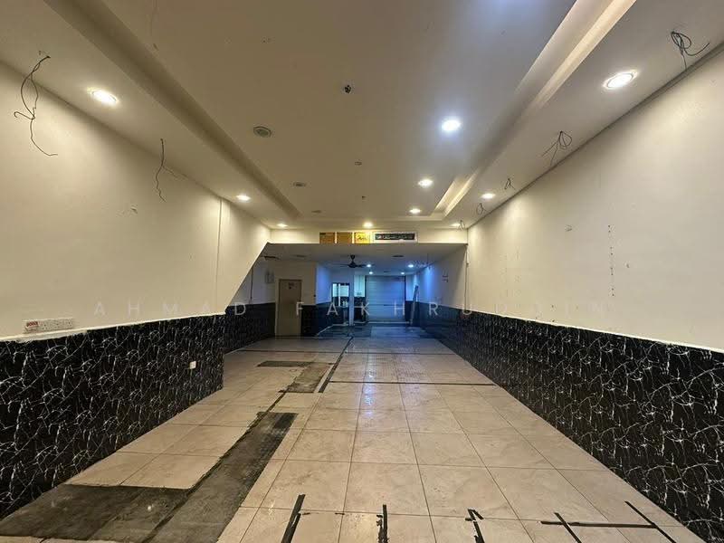 Shop / Office untuk Dijual di Bandar Baru Uda (Tampoi) - Ahmad Fakhruddin - Interior - PropertyGuru.com.my