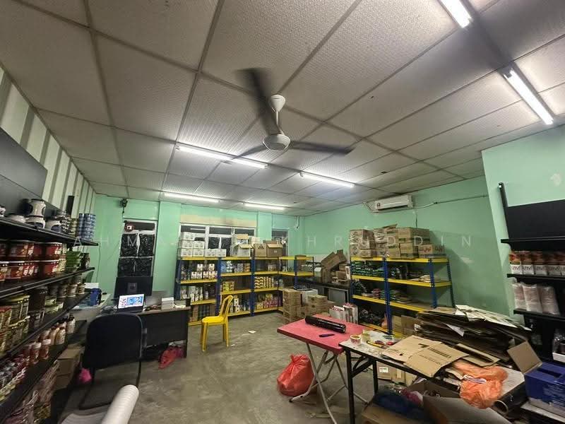 Shop / Office untuk Dijual di Bandar Baru Uda (Tampoi) - Ahmad Fakhruddin - Interior - PropertyGuru.com.my