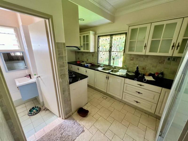 Rumah Teres 2-Tingkat untuk Dijual di TAMAN PUCHONG UTAMA (Puchong) - Salawati Busro - Kitchen - PropertyGuru.com.my