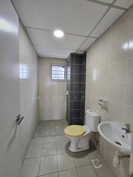 Apartment for Sale at Pangsapuri Seruling - Alex Lee - Bathroom - PropertyGuru.com.my