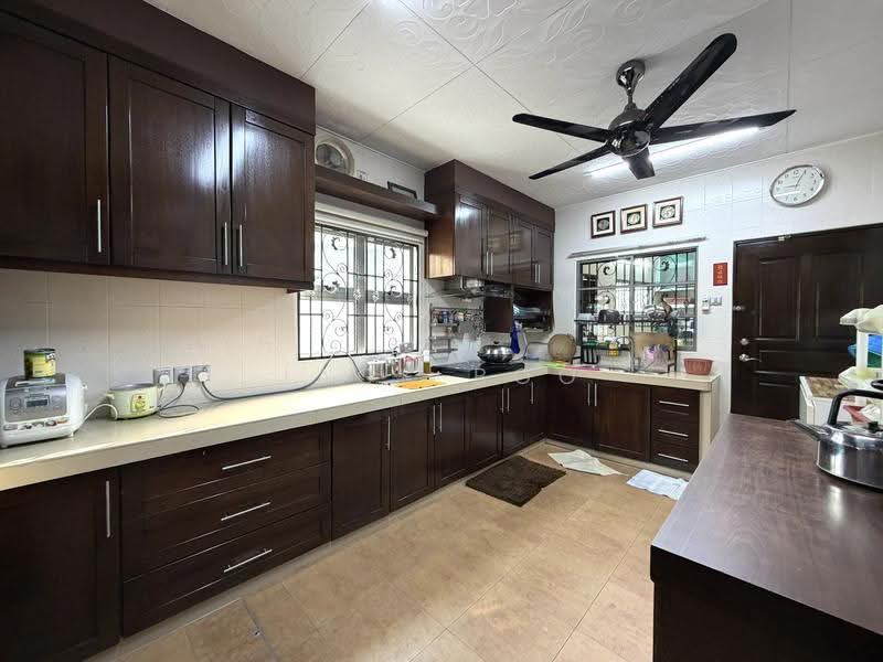 Rumah Berkembar untuk Dijual di Bandar Botanic (Klang) - Jack Boo - Kitchen - PropertyGuru.com.my