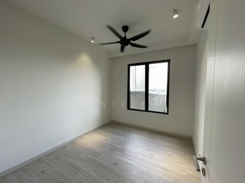 Condominium for Sale at South Brooks - Jessie Kee - Bedroom - PropertyGuru.com.my