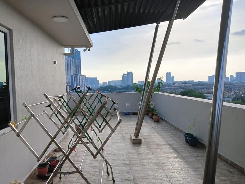 Kondominium untuk Dijual di 8 Petaling - CY Khoo - Balcony - PropertyGuru.com.my