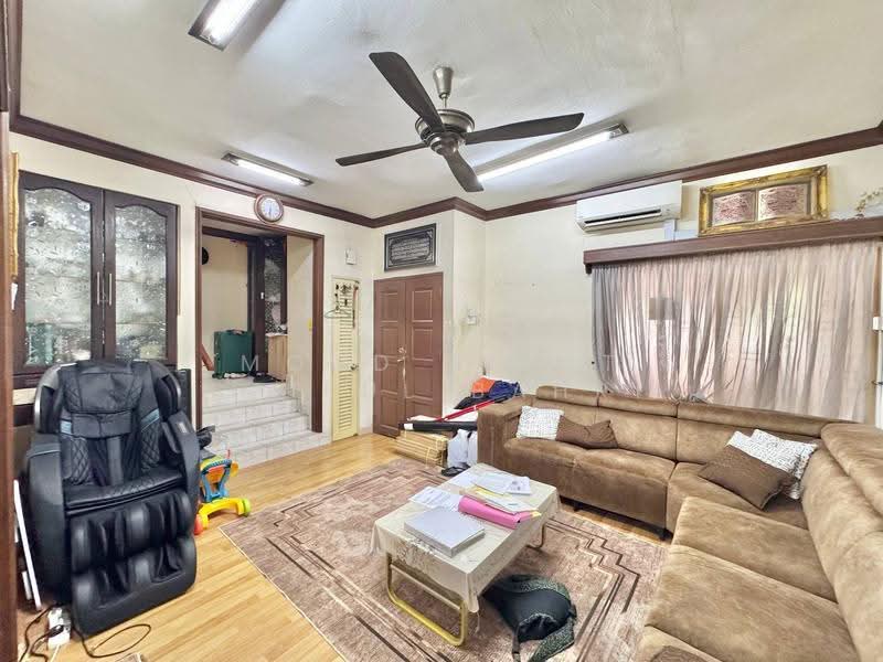 Rumah Teres 2-Tingkat untuk Dijual di Seksyen 7 (Shah Alam) - Mohd Aizat Saiful Bahri - Living Room - PropertyGuru.com.my